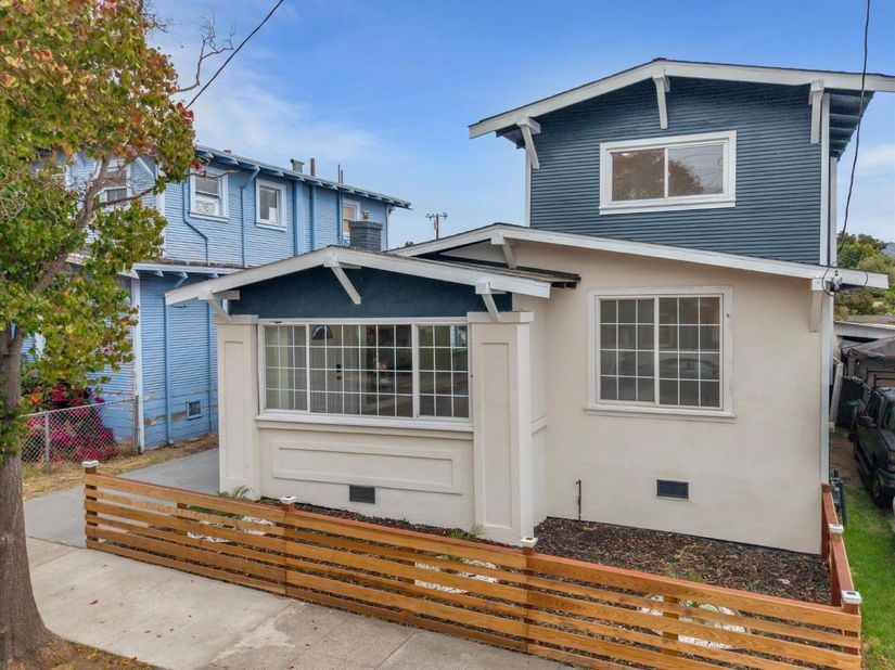 4006 Carrington Street, Oakland CA 94601
