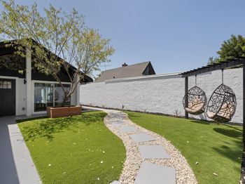 1022 E Evelyn Avenue