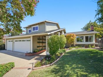 5352 Hounds Estate
