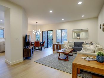 1912 Magdalena Circle