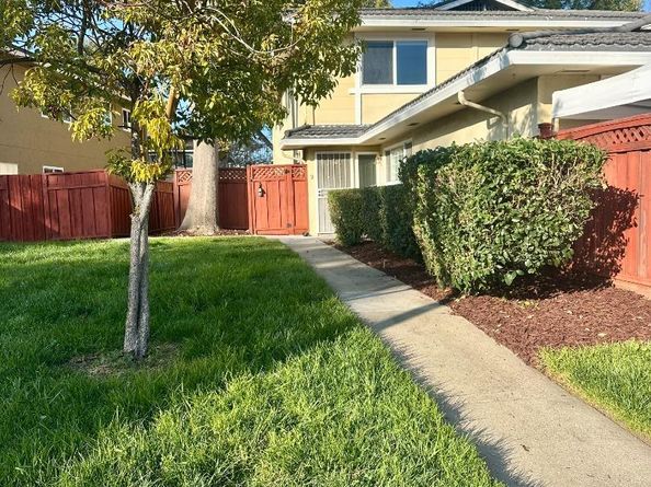 5701 Calmor 2, San Jose CA 95123