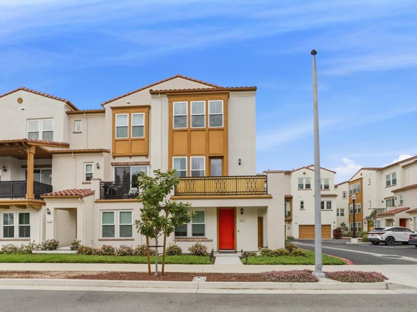 625 Los Castanos Drive, Morgan Hill CA 95037
