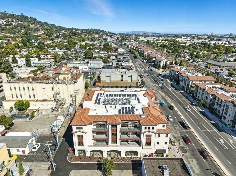 560 El Camino Real 207, San Carlos CA 94070