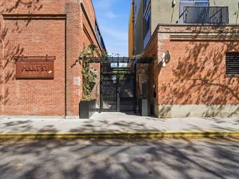 88 Bush Street