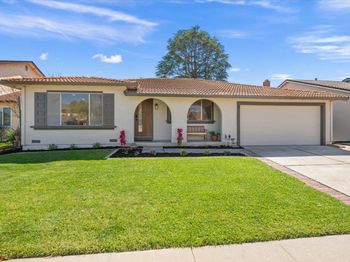692 Hathaway Court