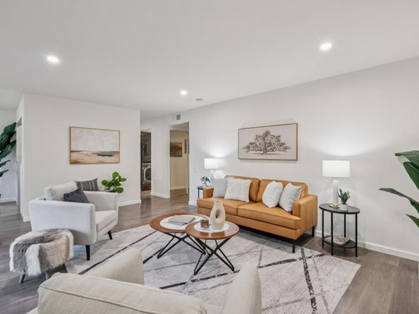 3350 La Mesa Drive 4, San Carlos CA 94070