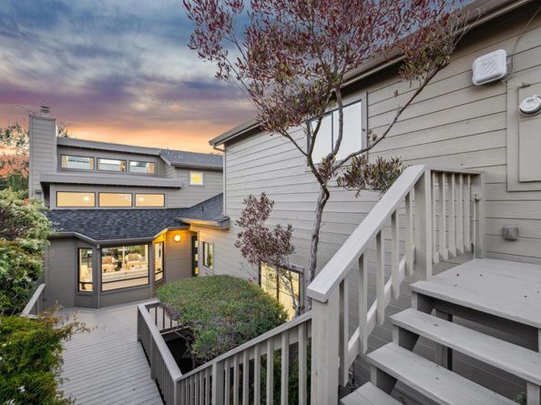 389 Avenue Granada, El Granada CA 94018