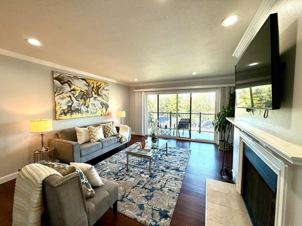 1031 Cherry Avenue 20, San Bruno CA 94066