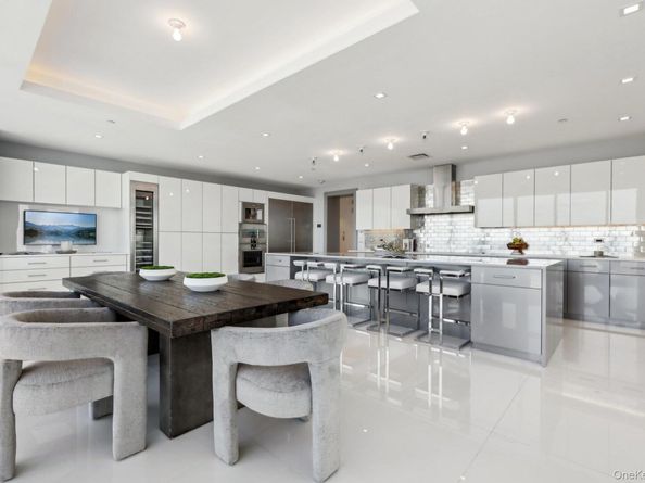 5 Renaissance Square PH41C, White Plains NY 10601