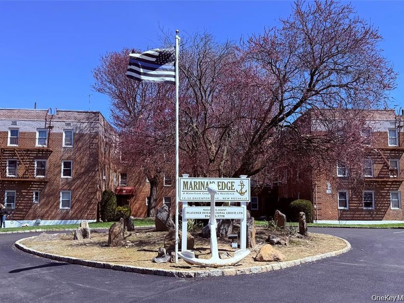 40 Davenport 2K, New Rochelle NY 10801