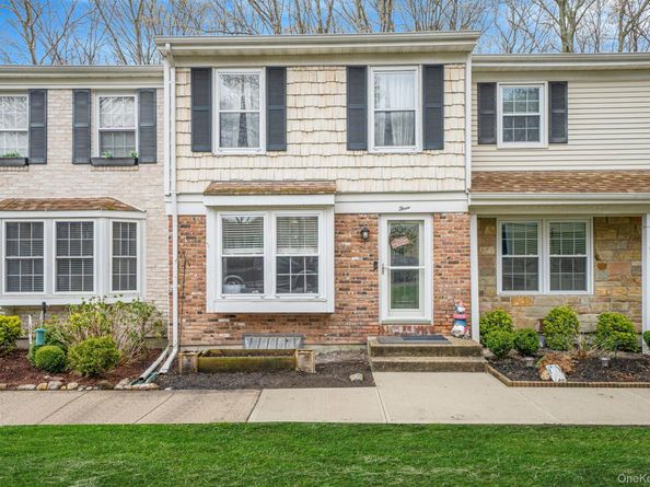 3 Bartlett, Yaphank NY 11980