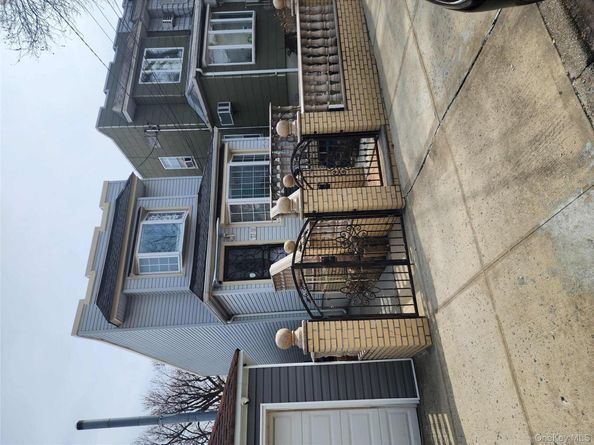 7711 64th Lane, Glendale NY 11385