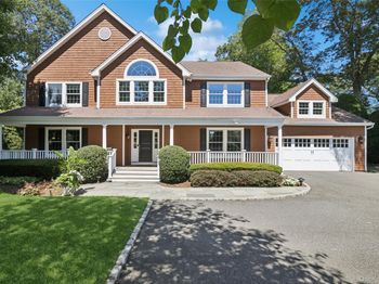 11 Cobblestone Court