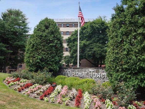100 Diplomat Drive 7J, Mount Kisco NY 10549