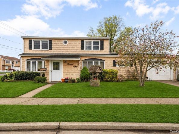 280 Division Avenue, Massapequa NY 11758