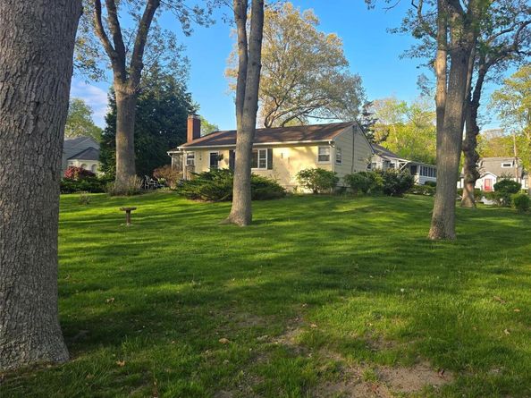 22 Chestnut Street, Sag Harbor NY 11963