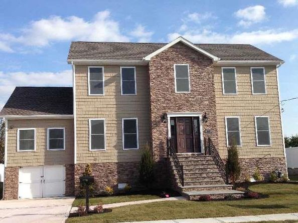 3665 Carrel Boulevard, Oceanside NY 11572