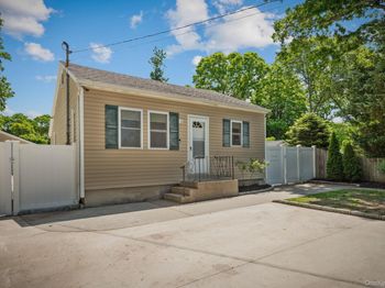 289 Magnolia Drive