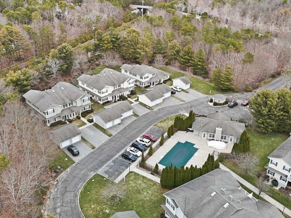 1504 Aerie Way 1504, East Quogue NY 11942