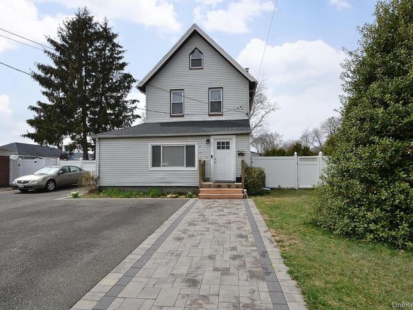25 Hazel Street, Central Islip NY 11722