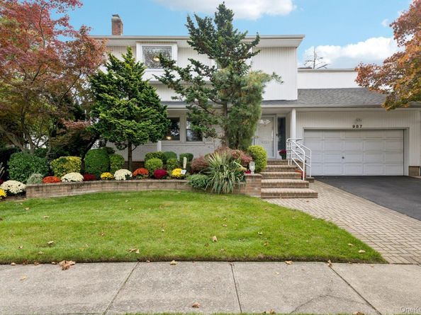 987 S End, Woodmere NY 11598