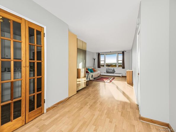 5800 Arlington Avenue 9P, Bronx NY 10471