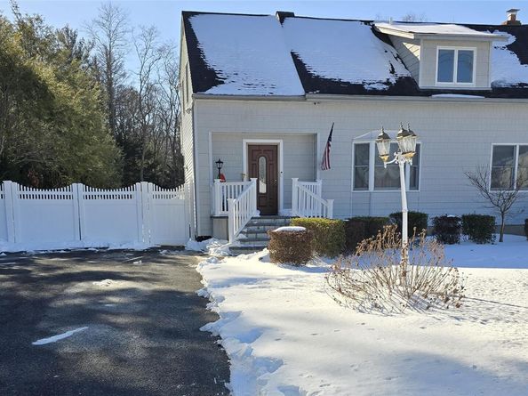 142 Jamaica Avenue, Medford NY 11763