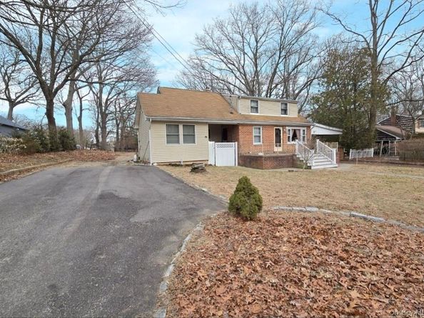 27 Dillmont Drive, Smithtown NY 11787