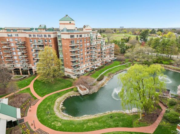 100 Hilton Avenue 901, Garden City NY 11530