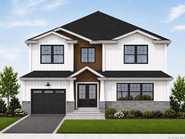 45 Bond Lane, Hicksville NY 11801