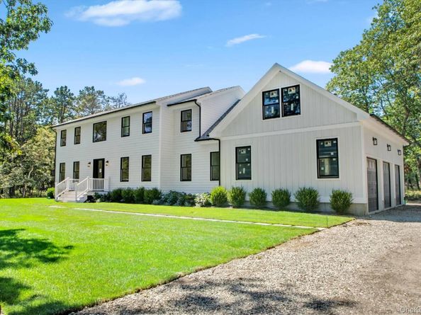 95 N Summit Boulevard, Westhampton NY 11977