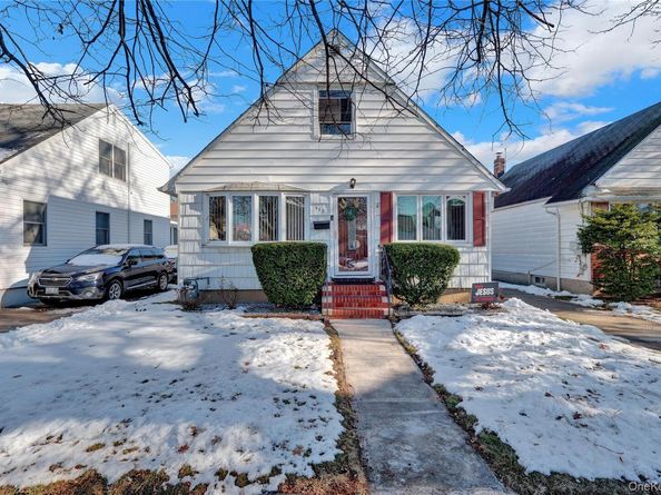 932 Cherry Lane, Floral Park NY 11001