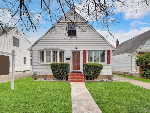 932 Cherry Lane, Floral Park NY 11001
