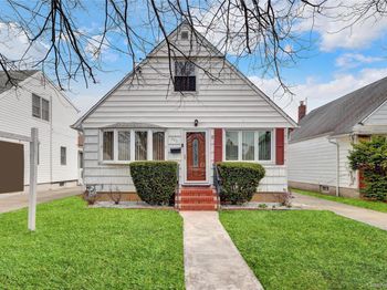 932 Cherry Lane