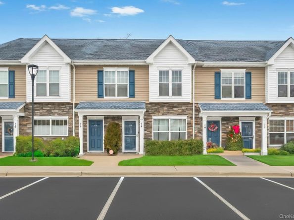 115 Weatherby Lane, Central Islip NY 11722