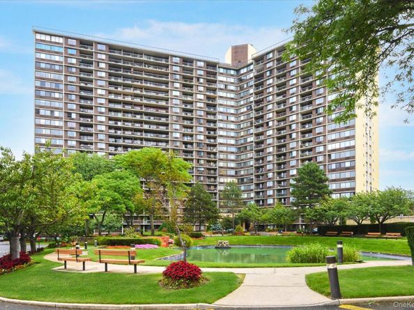 2 Bay Club Drive 2B, Bayside NY 11360