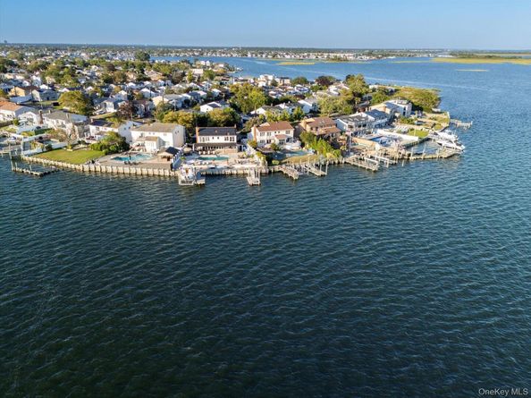 3600 Bertha Drive, Baldwin Harbor NY 11510