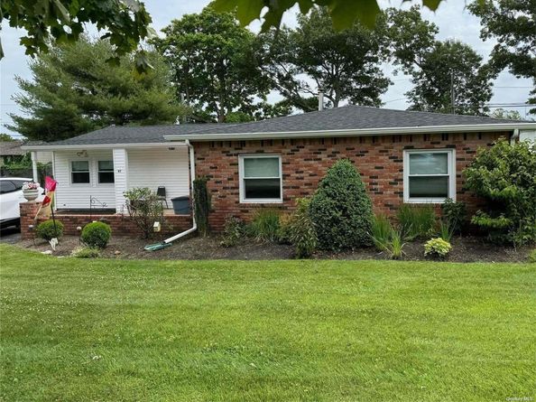 47 College Hills Drive, Farmingville NY 11738