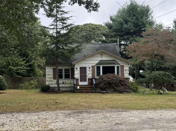 77 Lincoln Road, Medford NY 11763