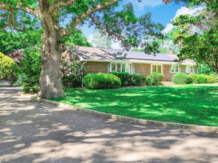47 Oak Road, East Patchogue NY 11772