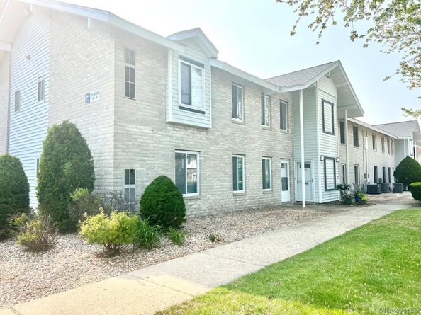 33 Juniper Court 33, Coram NY 11727