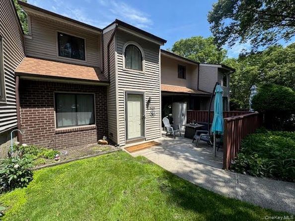836 Skyline Drive, Coram NY 11727