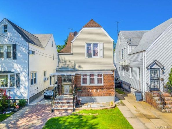 8926 210th Street, Queens Village NY 11427