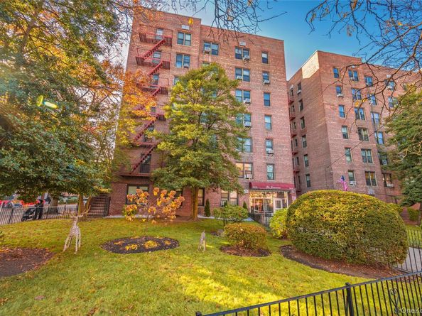 33-44 Junction Boulevard 2V, Jackson Heights NY 11372