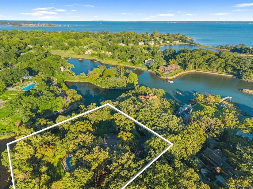 11 Oak Lane, Larchmont NY 10538