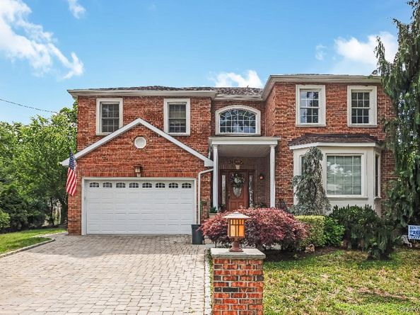 1680 lake Avenue, Merrick NY 11566