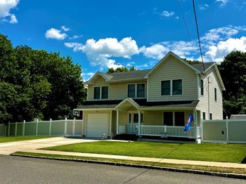 285 Daniel Street