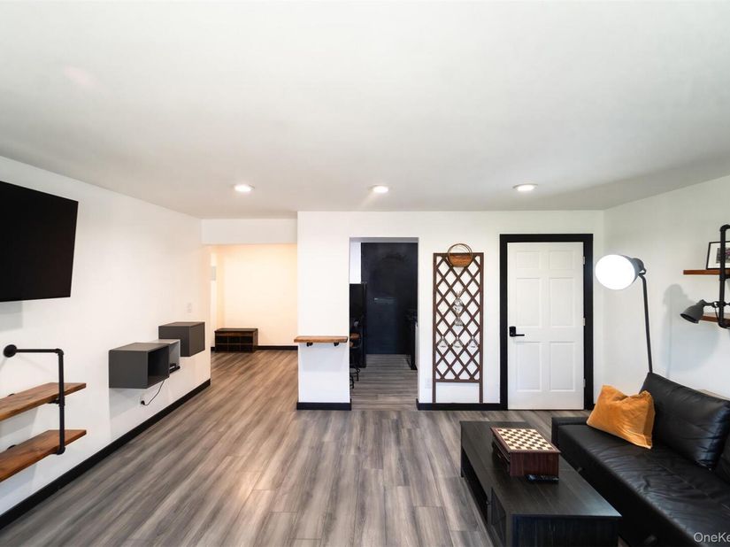 88-29 155th Avenue 3F, Howard Beach NY 11414