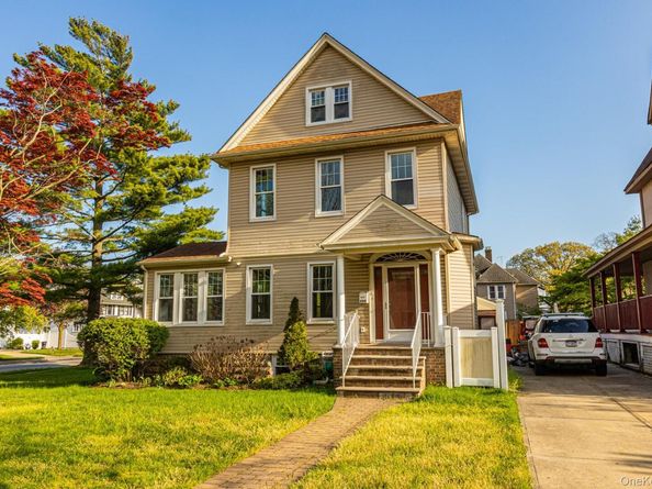209 Smith Street, Freeport NY 11520