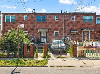 534 Warwick Street